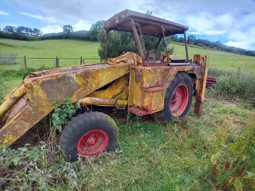 1974 JCB DIGGER (S/R)