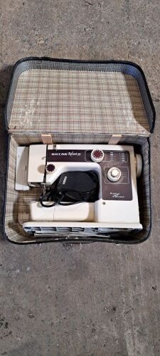 RICCAR RADIANT 505 SEWING MACHINE