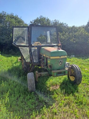 JOHN DEERE 1040 TRACTOR