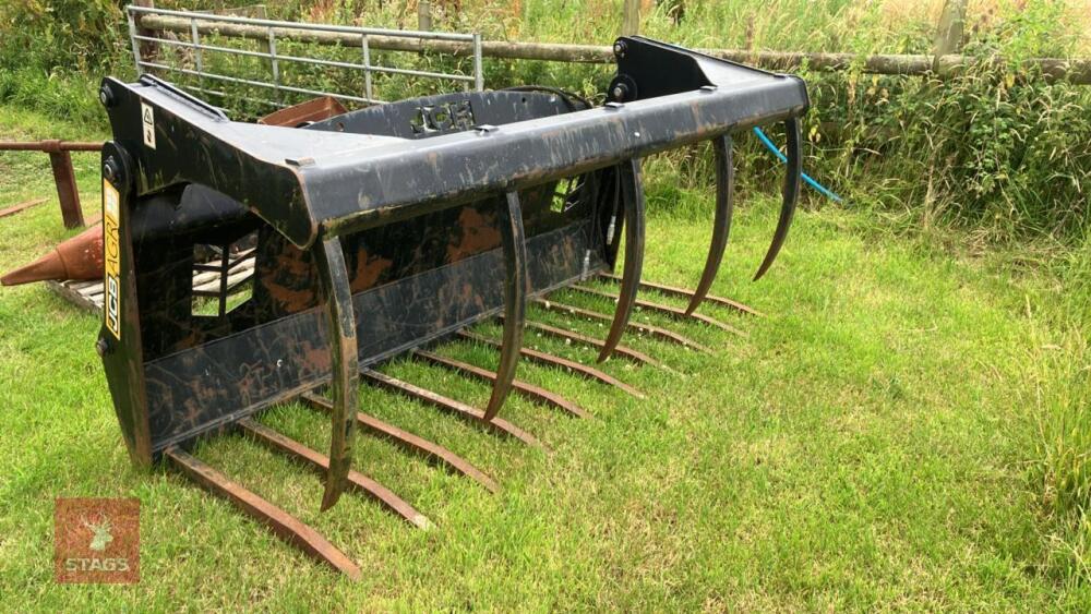 2016 JCB AGRI 2.4M MUCK GRAB