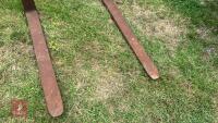 SET OF PALLET FORKS - 4