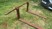 SET OF PALLET FORKS - 5