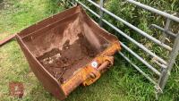 3' WIDE EXCAVATOR DIGGING BUCKET - 8