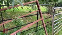 14' 2'' SLOPING BOTTOMED GATE - 4