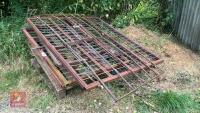 4 BOX SECTION GATES - 2