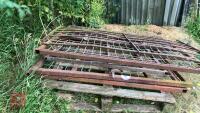 4 BOX SECTION GATES - 11