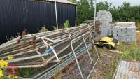 16 HERAS FENCING PANELS - 4
