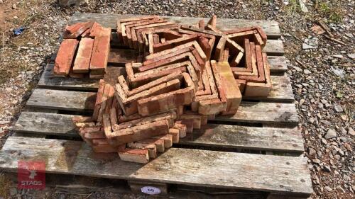 APPROX 66 'L' SHAPED CORNER BRICK SLIPS