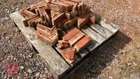 APPROX 66 'L' SHAPED CORNER BRICK SLIPS - 6