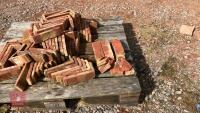 APPROX 66 'L' SHAPED CORNER BRICK SLIPS - 8