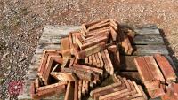APPROX 66 'L' SHAPED CORNER BRICK SLIPS - 9