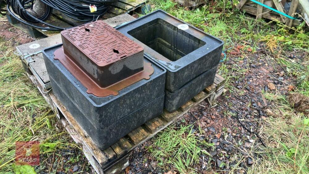 4 SOLID PLASTIC DRAIN HOLE RISERS