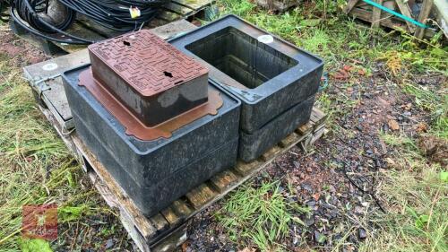 4 SOLID PLASTIC DRAIN HOLE RISERS