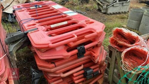 18 PLASTIC SAFETY BARRIERS