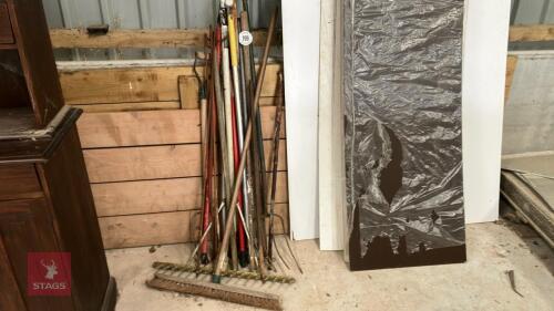 QTY OF HAND TOOLS