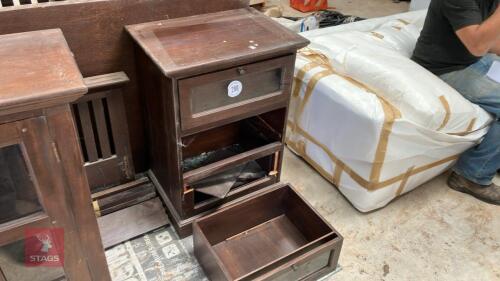 WOODEN GLAS FRONTED SET