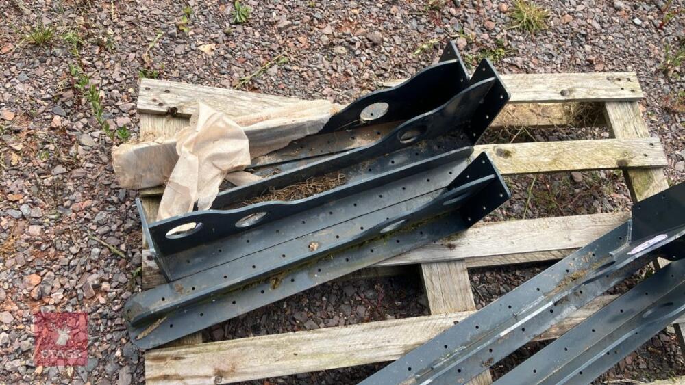 4 STEEL SUPPORT BRACKETS