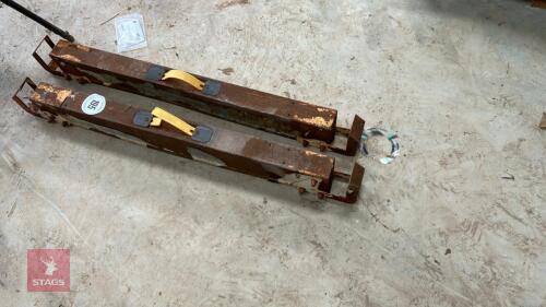 PAIR OF FOLD UP METAL TRESSELS