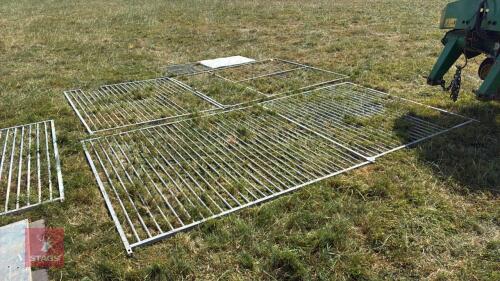4 MIXED DOG KENNEL PANELS