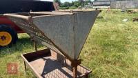 5' FREE STANDING HAYRACK - 5