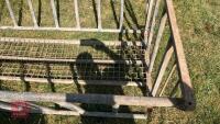 CRADLE BALE FEEDER - 6