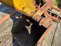 MASSEY FERGUSON 244 CRAWLER (S/R) - 37
