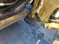 MASSEY FERGUSON 244 CRAWLER (S/R) - 45