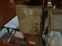TONG BAG WEIGHER - 10