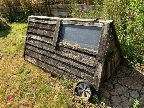 WOODEN CHICKEN COOP