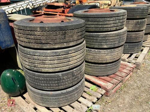 4 X 265/70/R19.5 TYRES AND WHEELS (3)
