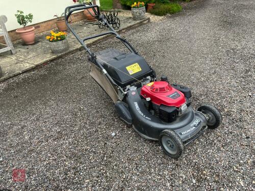 HONDA HRH 536 PRO ROLLER LAWN MOWER