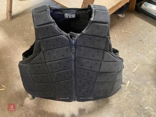 RACESAFE BODY PROTECTOR (1)