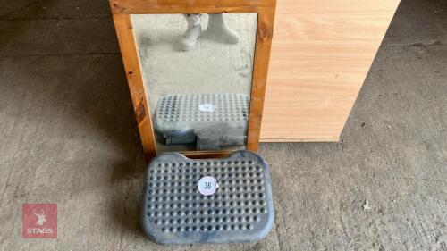 FOOTREST & MIRROR (36)