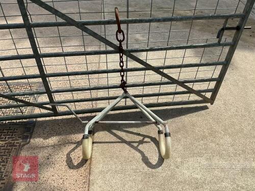 COW HOIST