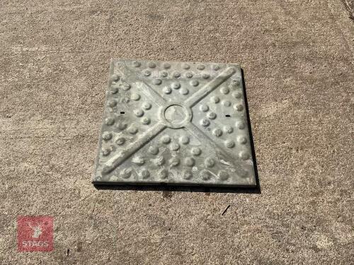 2 HEAVY DUTY MANHOLE COVERS