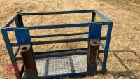 1.6M X 75CM MAN CAGE - 4