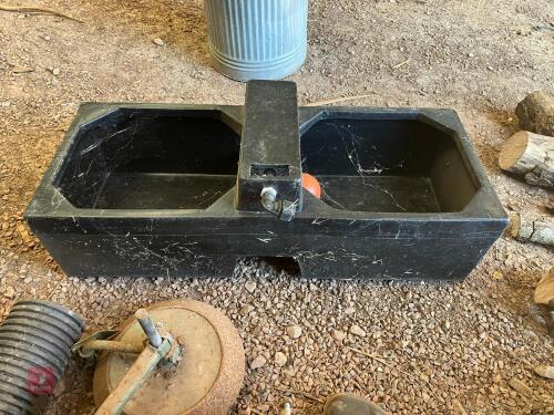 DUAL SIDED WATER TROUGH