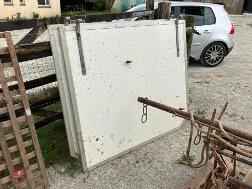 2 LORRY BACK INTERLOCKING GATES