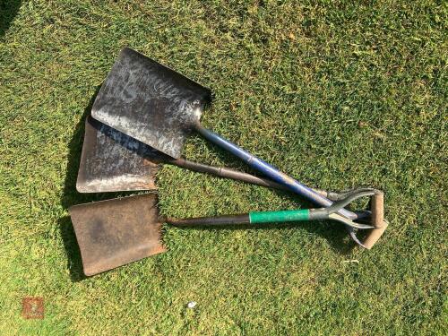 3 FLAT SHOVELS