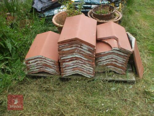 30 RECLAIMED TERRACOTTA CLAY RIDGE TILES