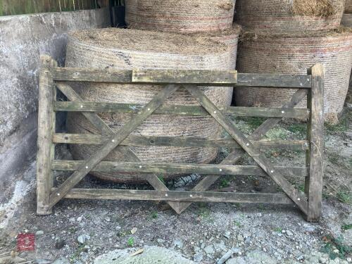 7' WOODEN GATE