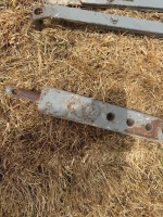 FERGUSON 7 HOLE DRAWBAR - 19