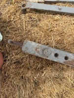 FERGUSON 7 HOLE DRAWBAR - 20