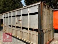 DAVID WILLIAMS CATTLE CONTAINER - 3