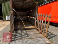 DAVID WILLIAMS CATTLE CONTAINER - 5