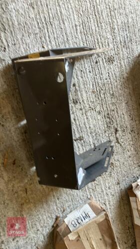 TWO TANK BRACKETS (387)
