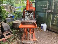 NORTON CLIPPER MAJOR MASONRY SAW - 13