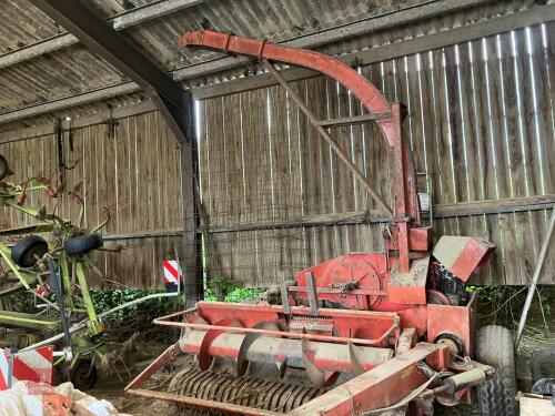 TAARUP TEN-X TRAILED FORAGE HARVESTER