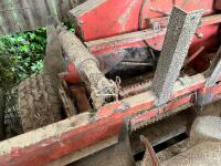 TAARUP TEN-X TRAILED FORAGE HARVESTER - 40