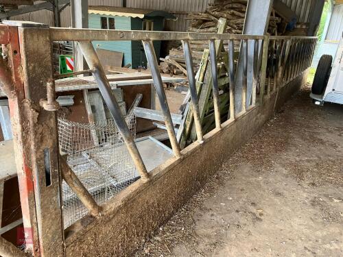 14' 9'' GALVANISED FEED BARRIER (3)